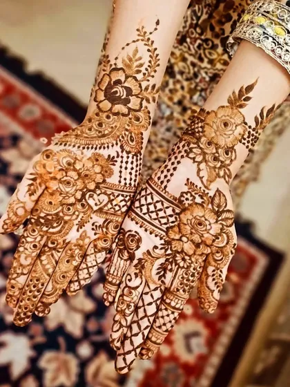Another angle showing the delicate vines and flowers in this design.