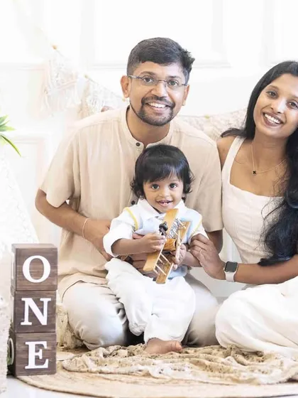Celebrating a first birthday with a themed family photoshoot is always a joy. This boho setup in my studio created a warm and stylish backdrop for this family's milestone celebration.
