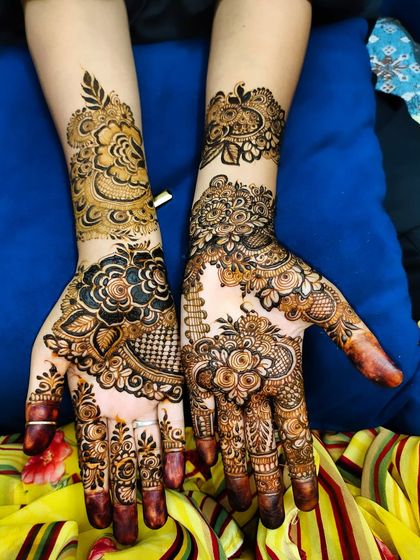 Hajira Mehendi Artist - Mehndi Art Classes & Workshops Festive & Party Henna photo 14