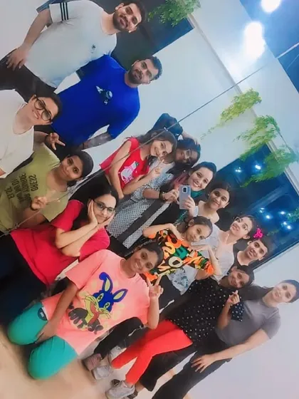 A happy group selfie after a power-packed weekend class. This is our dance family at our Kandivali West studio.