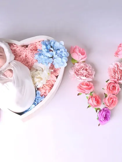 The full "LOVE" setup, a wonderfully creative and meaningful way to announce the arrival of a new family member.