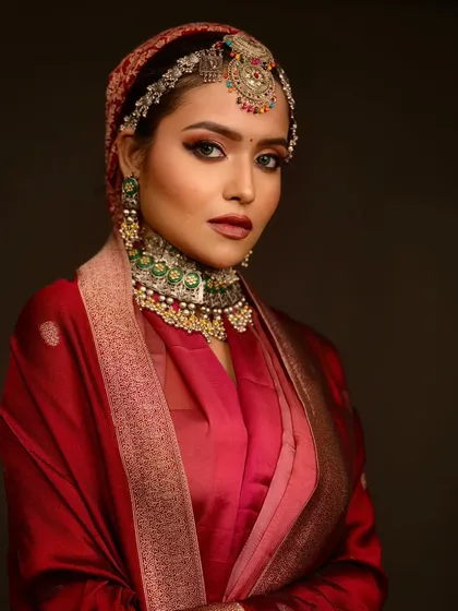 A final portrait that captures the unique and modern essence of this bridal look.