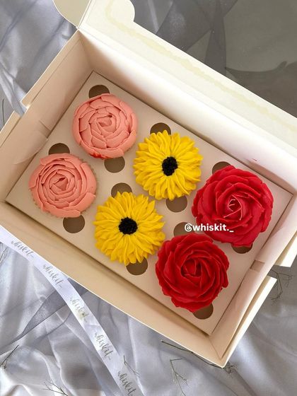 Whisk It - Gourmet Desserts & Treats Edible Bouquets & Floral Cupcakes photo 8