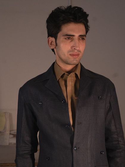 Wear the confidence, feel the comfort. Our linen shirts and jackets are where sophistication and relaxation unite.