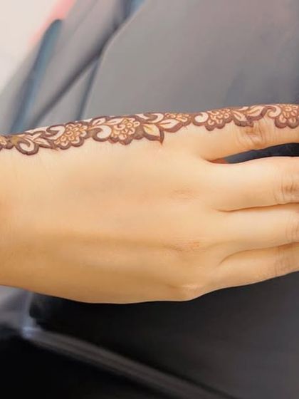 Minimalist & Modern Mehendi photo 41