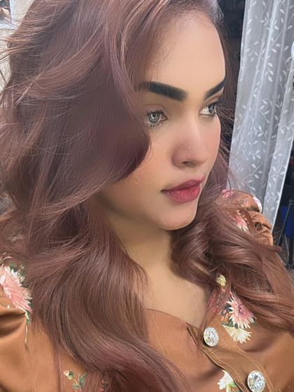 Ali Barbiere - Haircuts & Styling Rich Brunettes & Warm Tones photo 39