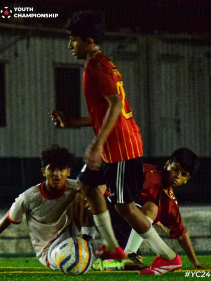 Intense action from the U15 Youth Championship finale, with players battling for every ball.