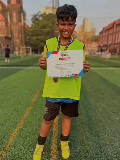 Having been at Bravo for over 6 years, Vivaankumar has football in his blood. His development from an enthusiastic child to a mature teenager has been great to watch.