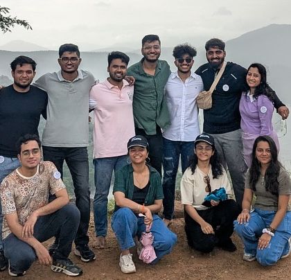 The Hogenakkal adventure squad. A mix of solo travelers and friends who came together for a day of fun.