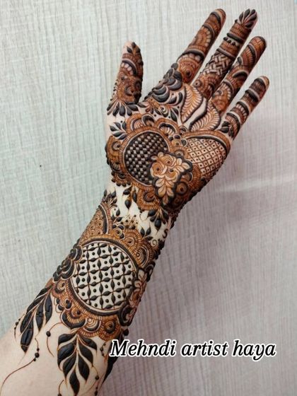Intricate Bridal Hands photo 54