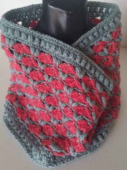 Elegant Shawls & Cozy Cowls photo 6
