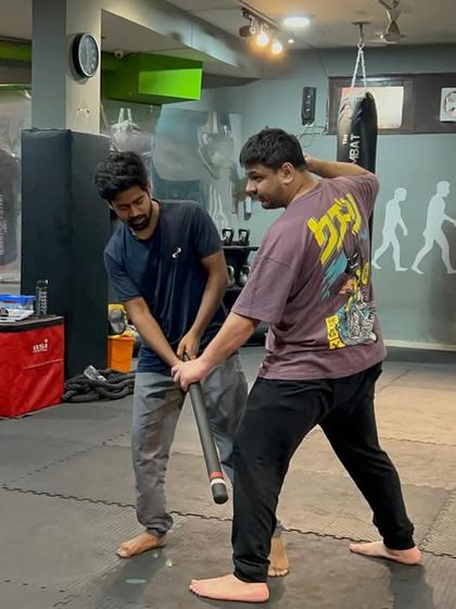 Facing Armed Threats: Knife, Stick & Gun Defense photo 11