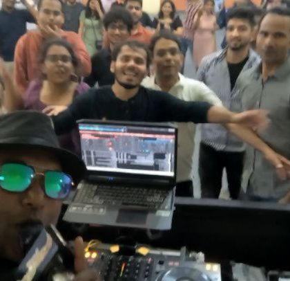 McDj Sandy - DJ, MC & VDJ Services for Events Corporate Event Entertainment photo 199