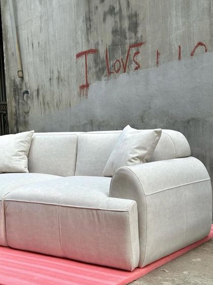 Living Room Seating: Sofas, Daybeds & Benches photo 36