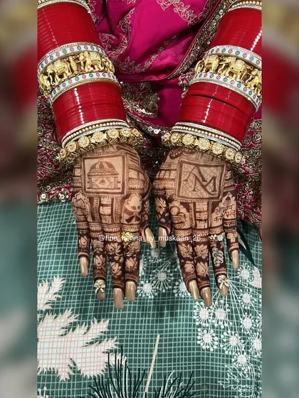 This gallery is dedicated to the final result: the beautiful, dark stain. All these photos are taken after the henna paste has been removed, showing the true color you can expect from my natural henna.