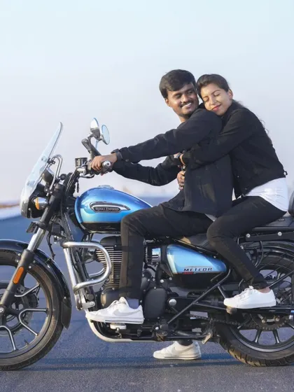 A classic biker pose. This is a great way to incorporate your shared interests into your pre-wedding story.