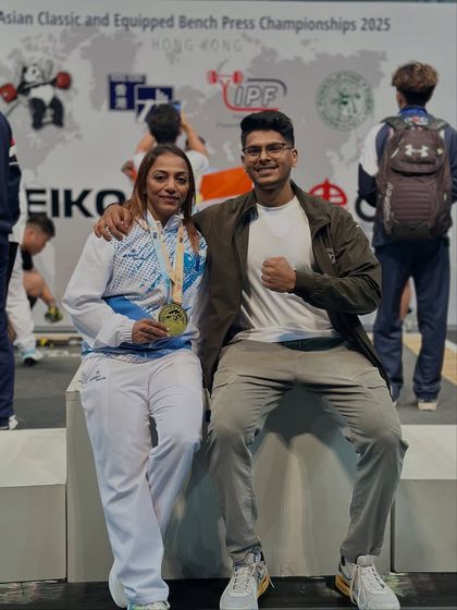 A proud moment with Hetal, another Asian Champion from our team. She went from a 42.5kg bench to grinding out 50kg on the international platform in Hong Kong, showing incredible progress in strength and muscle.