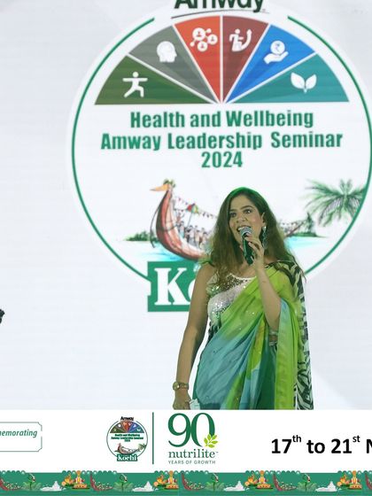 Speaking at the Amway Leadership Seminar.