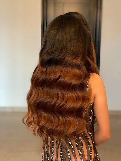 Hollywood waves taught in my masterclass. This back view shows the beautiful, uniform pattern of the waves.