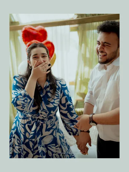 The breathtaking moment of a promise. Capturing the raw emotion of a proposal, from the hopeful question to the joyful "yes", is about preserving the very first page of your wedding story. It is a moment of pure, unfiltered happiness.