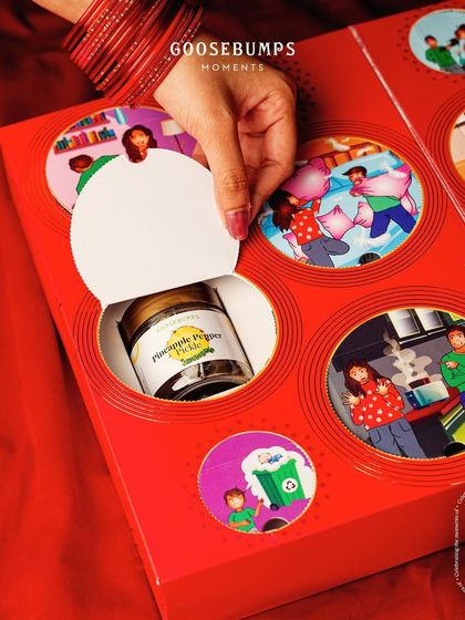 The interactive design of the 'Nok Jhok' box makes it more than just a gift. It’s a playful experience that brings back the fun of childhood surprises.