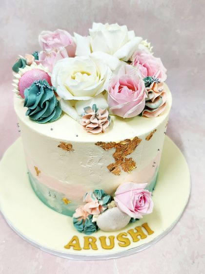 Liliyum Patisserie - Special Occasion Cakes Elegant Floral & Botanical Masterpieces photo 26