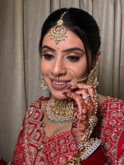 Timeless Red & Gold Brides photo 18