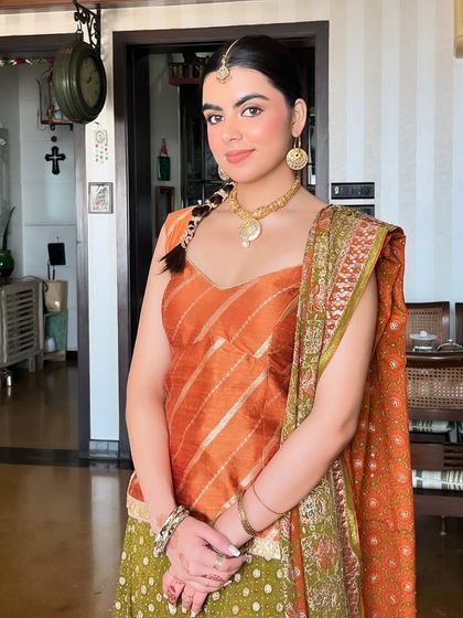 Vibrant Mehendi & Haldi Styles photo 32