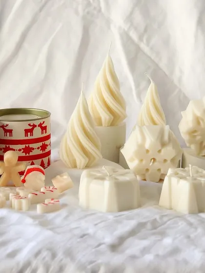 Our Christmas wonderland collection, featuring spiral trees, snowflakes, and gingerbread wax melts.