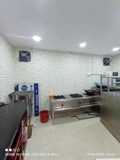 Ansari - Wallpaper & Mural Installation Textured & Material Finishes photo 7