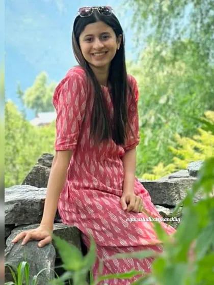 The beautiful 'Kokanheartedgirl' looking radiant in my pink pure handloom Ikat straight-fit kurta. This piece is available in sizes from XS to 6XL and can be customized.