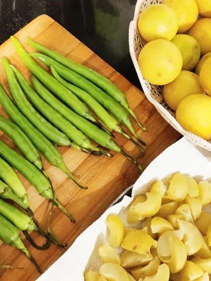 We take great care in selecting the best quality ingredients, like these crisp green chillies and fresh amla.