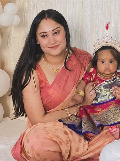 A before-and-after comparison. The first photo is from before pregnancy, and the second is me with my daughter, feeling strong and healthy after my postpartum journey.