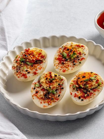 Boiled eggs seasoned with spices, a simple and healthy snack.