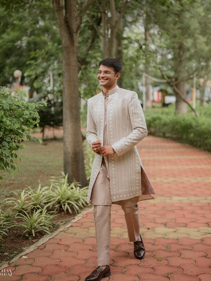 Natural & Candid Outdoor Sessions photo 5