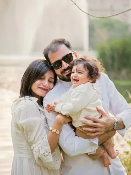 Pure, unscripted joy during a golden hour family session. There is something magical about the light just before sunset. It wraps families in a warm glow, making moments like this, full of laughter and connection, feel even more special. This is what capturing real family love looks like.