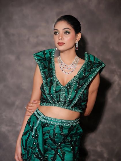 Learn with Roshni: Makeup Academy photo 17