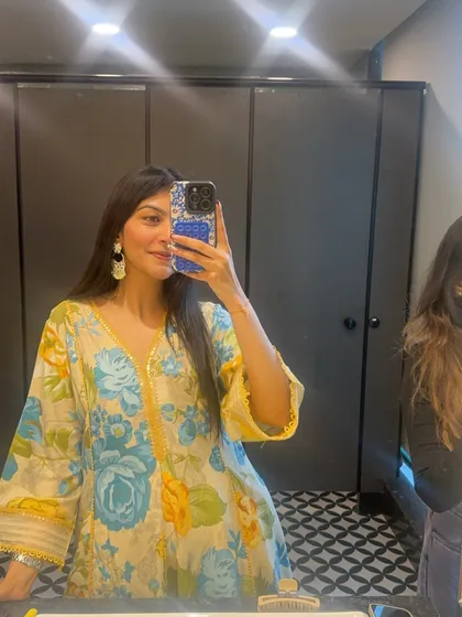 A floral print kurta that's perfect for a bright and cheerful day at the office. This is part of my workwear series, showing how to incorporate prints into your professional wardrobe.