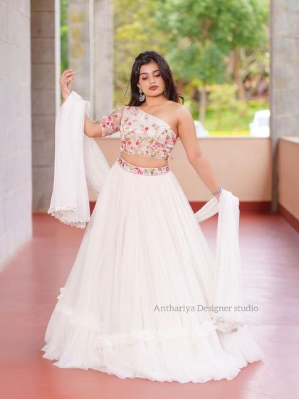 Anthariya Rentals - Gown & Contemporary Wear Rental Lehengas for Every Occasion photo 72