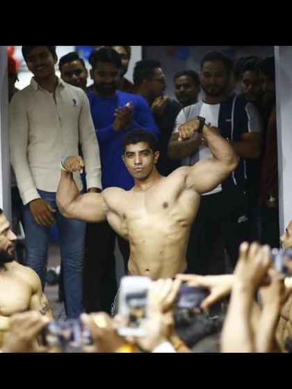 Blast from the past. A throwback to an event where I was mobbed by fans and athletes. The love from the people is a blessing.