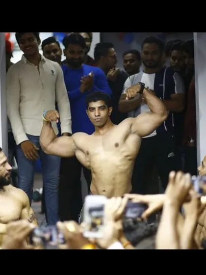 Blast from the past. A throwback to an event where I was mobbed by fans and athletes. The love from the people is a blessing.