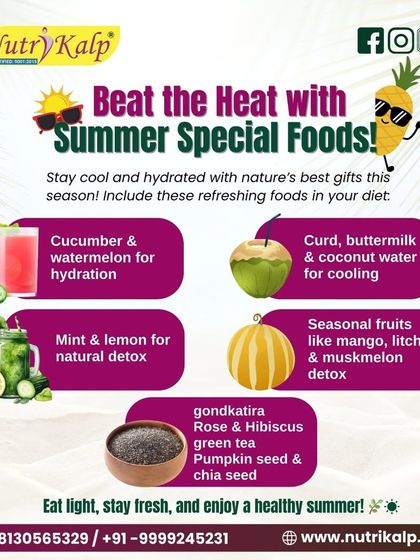 Beat the summer heat with our list of special cooling foods. This infographic suggests hydrating options like cucumber and watermelon, and natural detoxifiers like mint and lemon.