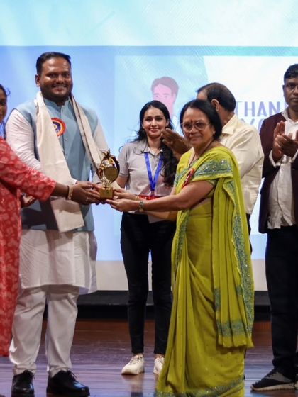 Another shot of me receiving the keynote speaker award at the summit. I am passionate about sharing innovative approaches to managing chronic diseases like Medaroga (metabolic disorders).