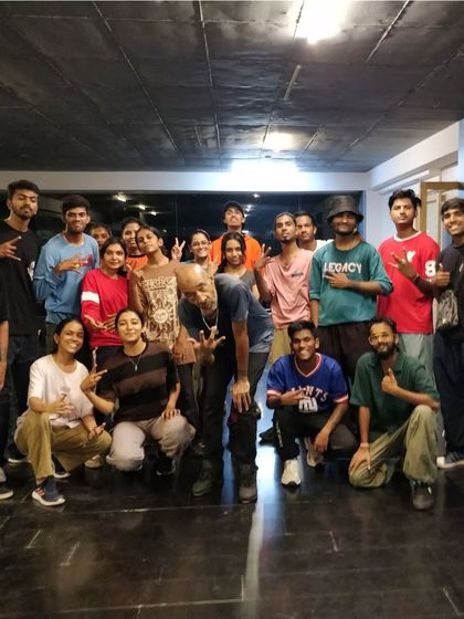 Another great shot from the masterclass with Cmackarim. Having legends like him share their experience in our studio is a blessing and a huge learning opportunity for our entire community.