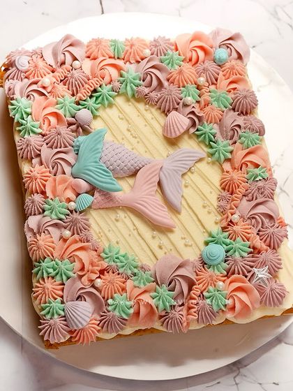 Buttercream Artistry: Floral & Vintage Designs photo 12