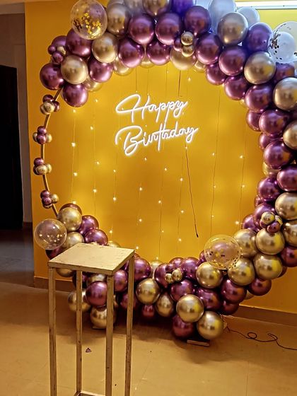 Signature Balloon Arches & Rings photo 5