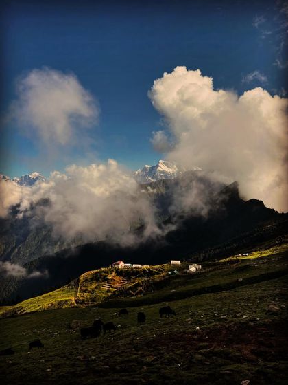Another breathtaking landscape shot from the Chopta-Tungnath trek.