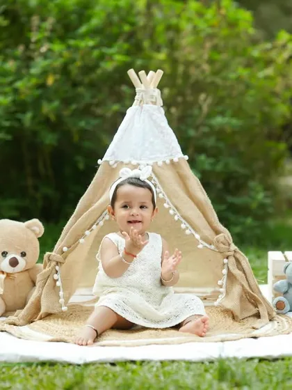 A playful, interactive moment from the same outdoor session.