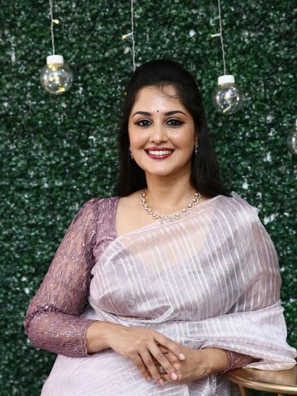 Creative Kalpane - Occasion Wear Rental Elegant Sarees & Half Sarees photo 5