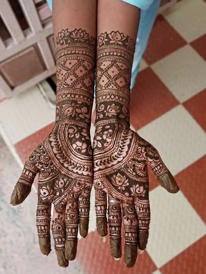 Chandu - Bridal Mehendi Intricate Bridal Designs photo 23